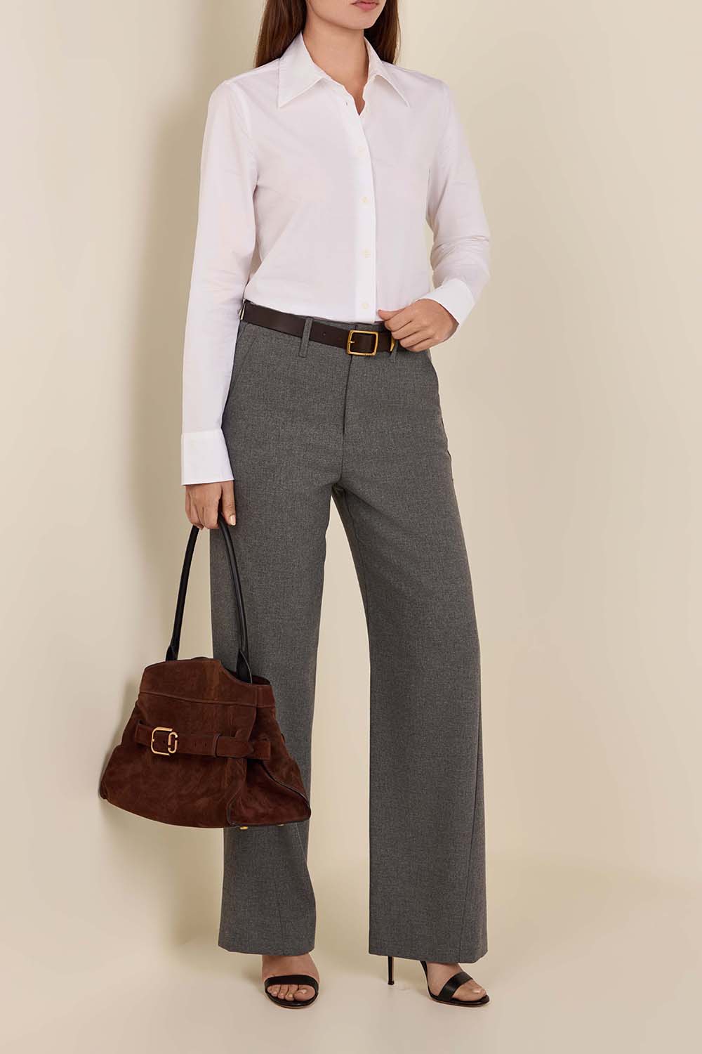 מכנסיים מחויטים בגזרה בינונית